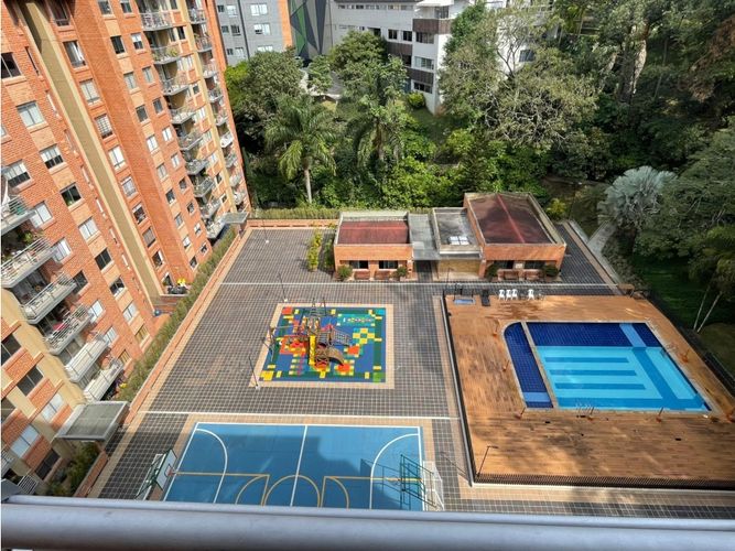Apartamento en  Arriendo en Castropol, Medellín - Imagen 1