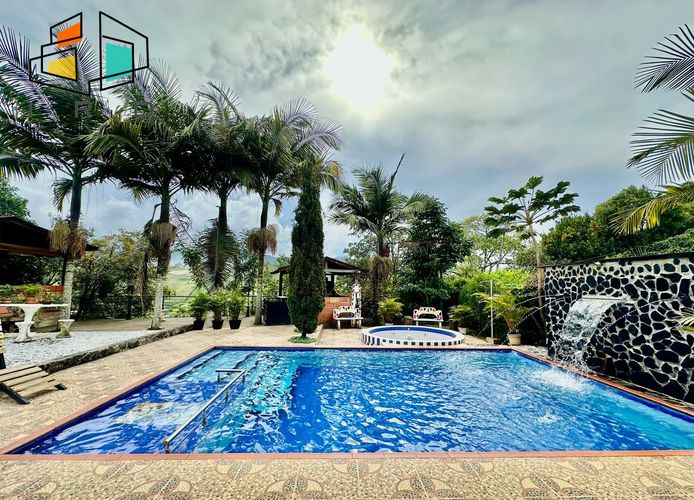 Finca en  Arriendo en Peñol - Miniatura 2