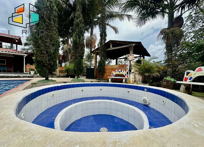 Finca en  Arriendo en Peñol - Miniatura 4