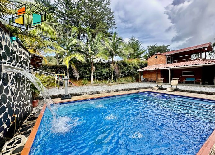 Finca en  Arriendo en Peñol - Miniatura 5