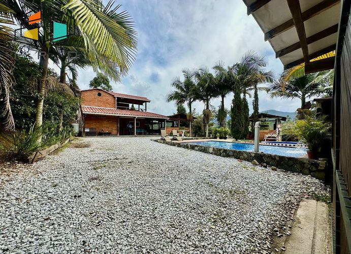 Finca en  Arriendo en Peñol - Miniatura 6