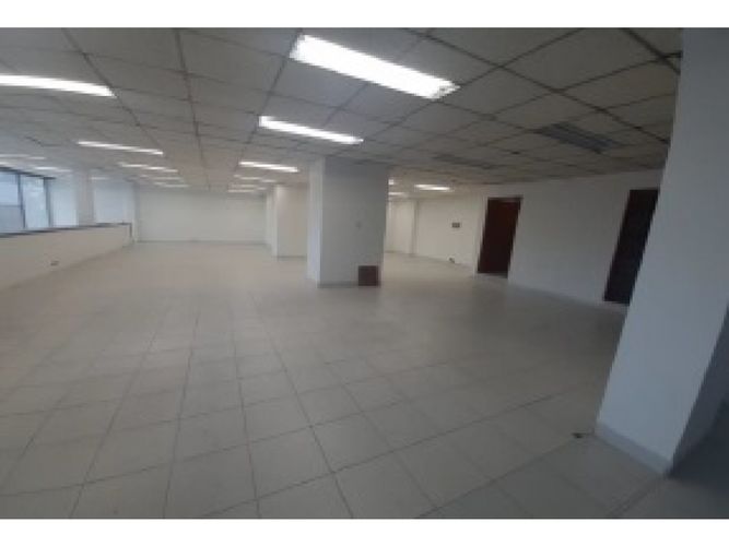 Oficina en  Arriendo en Engativá, Bogotá - Miniatura 2
