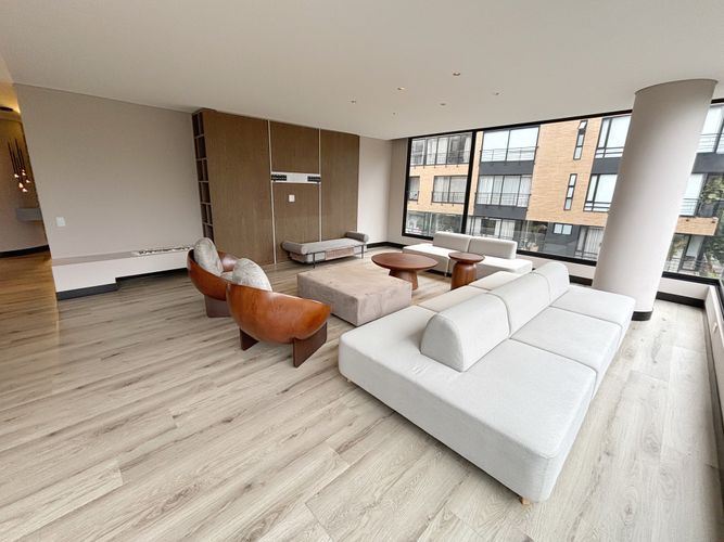 Apartamento en  Arriendo en El Virrey, Bogotá - Miniatura 2