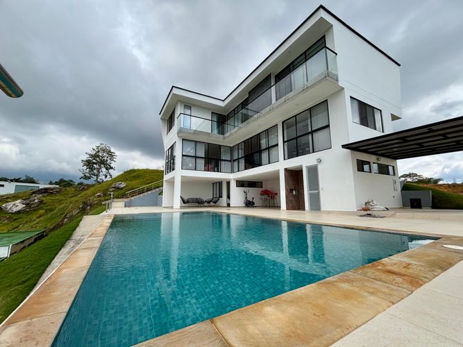 Casa en  Venta en Ruitoque Alto, Floridablanca - Imagen 1