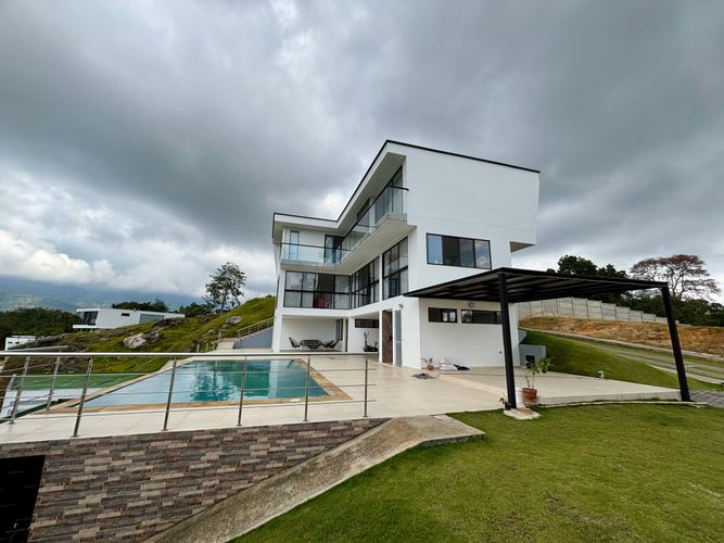 Casa en  Venta en Ruitoque Alto, Floridablanca - Miniatura 3