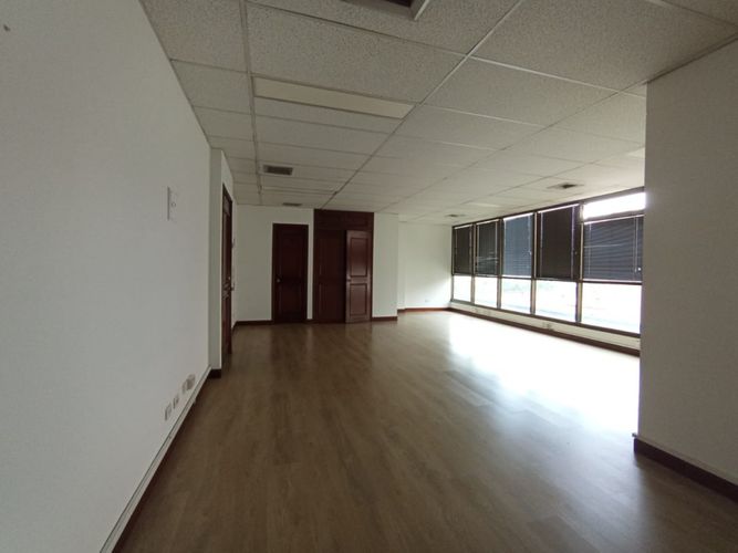 Oficina en  Arriendo en Milla de Oro, Medellín - Miniatura 2