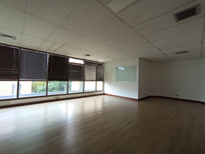 Oficina en  Arriendo en Milla de Oro, Medellín - Miniatura 3