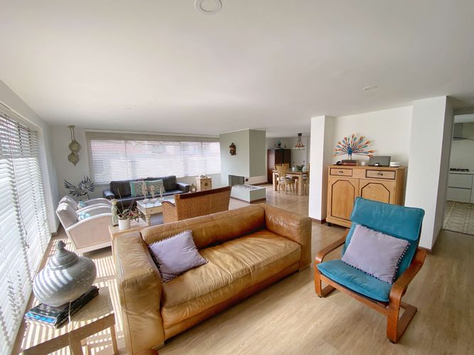 Apartamento en  Venta en Santa Barbara, Bogotá - Miniatura 2