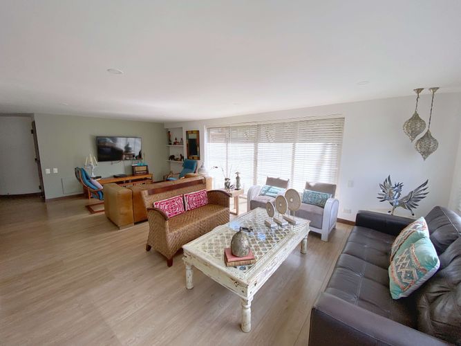 Apartamento en  Venta en Santa Barbara, Bogotá - Miniatura 3