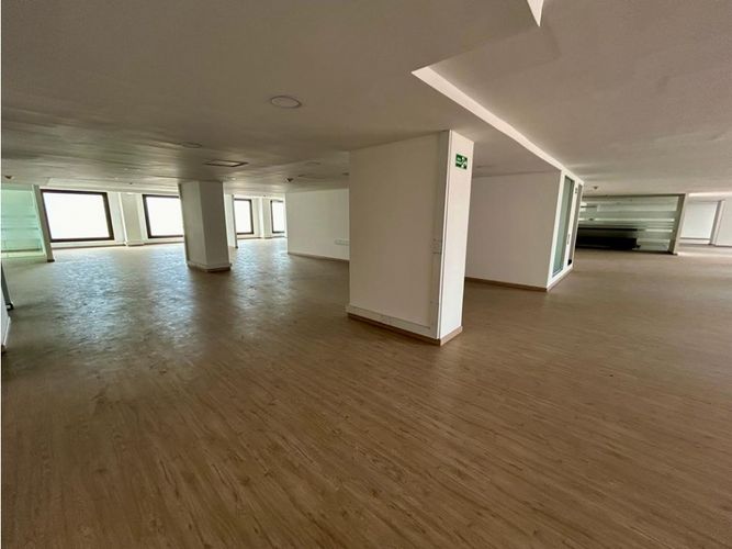 Oficina en arriendo en Zona chapinero, Bogotá - Miniatura 3