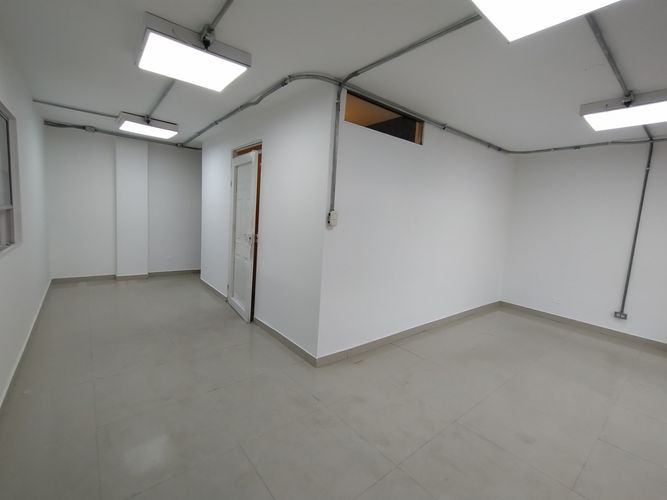 Oficina en  Arriendo en Toberin, Bogotá - Miniatura 8