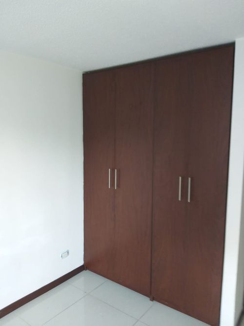 Apartamento en  Arriendo en Loma De San Julian, Medellín - Miniatura 8