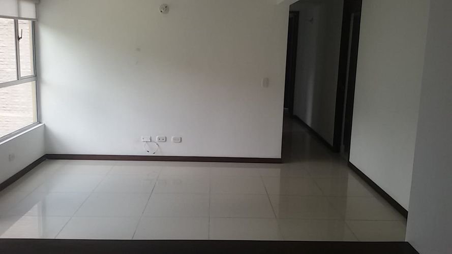 Apartamento en  Arriendo en Loma De San Julian, Medellín - Miniatura 11