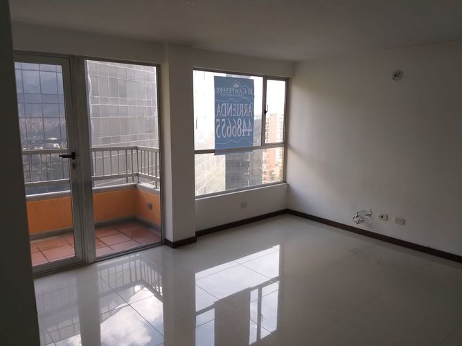 Apartamento en  Arriendo en Loma De San Julian, Medellín - Miniatura 17