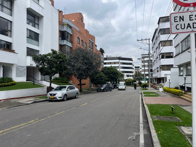 Apartamento en  Venta en Santa Barbara, Bogotá - Imagen 1