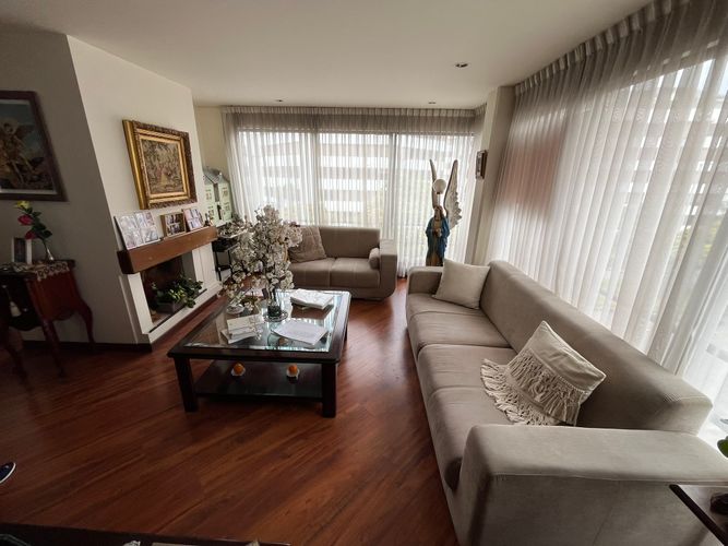 Apartamento en  Venta en Santa Barbara, Bogotá - Miniatura 2
