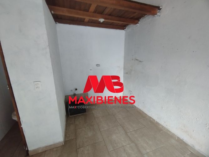 Local en  Arriendo en Manrique Central, Medellín - Miniatura 9