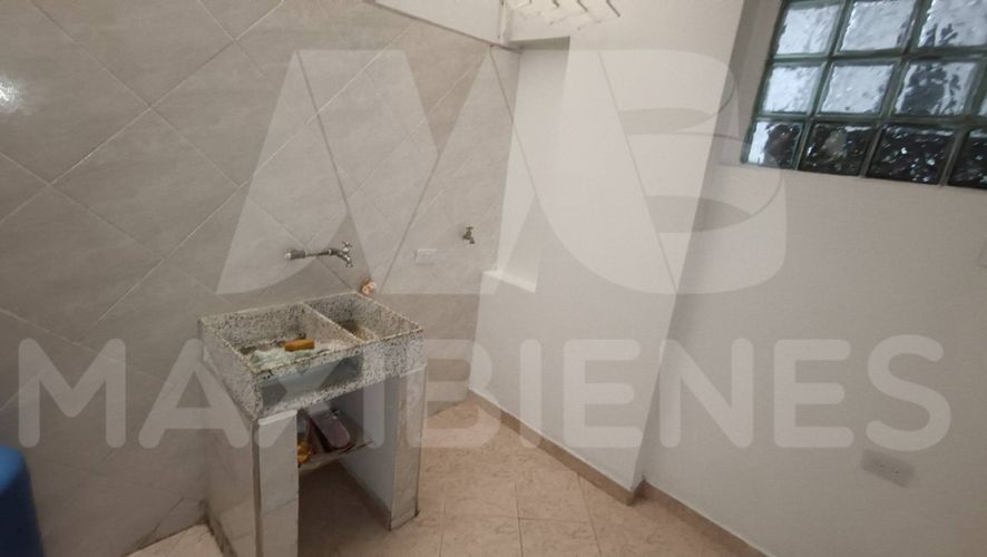 Apartaestudio en  Arriendo en La floresta, Medellín - Miniatura 5