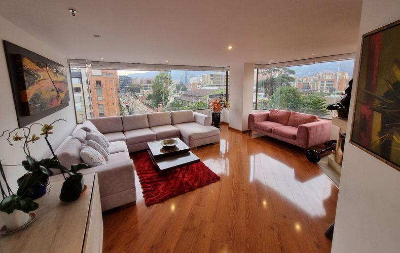 Apartamento en  Venta en El chico, Bogotá - Miniatura 2