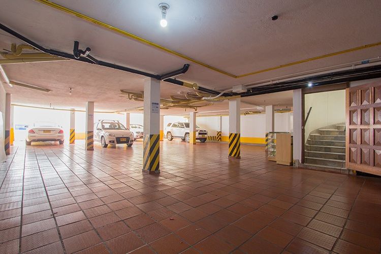 Edificio en  Venta en Santa barbara central, Bogotá - Miniatura 24
