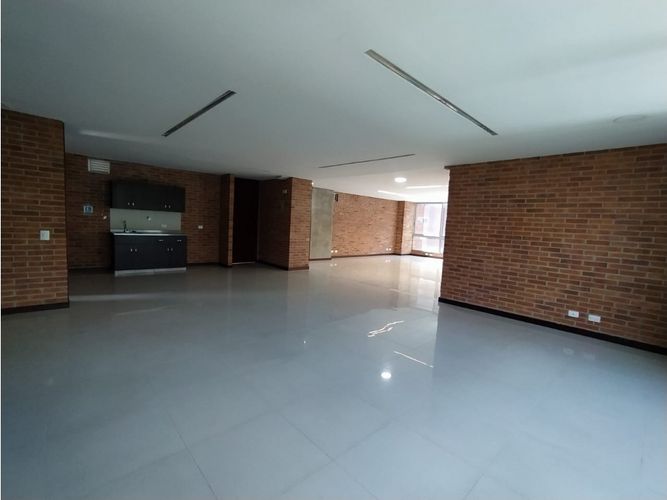 Oficina en  Arriendo en El Poblado, Medellín - Imagen 1