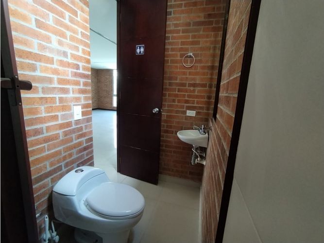 Oficina en  Arriendo en El Poblado, Medellín - Miniatura 4