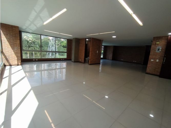 Oficina en  Arriendo en El Poblado, Medellín - Miniatura 7
