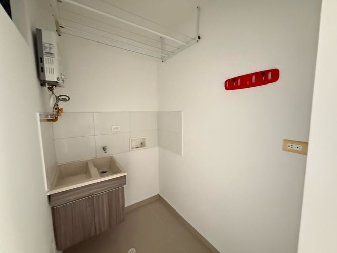 Apartamento en  Venta en Anillo Vial, Floridablanca - Miniatura 3