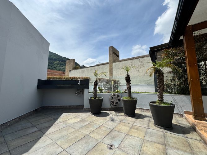 Apartamento en  Venta en Chico norte, Bogotá - Miniatura 2
