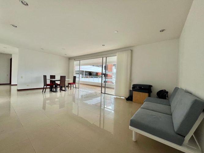Apartamento en venta en Ciudad jardin, Cali - Imagen 1