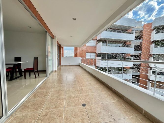 Apartamento en venta en Ciudad jardin, Cali - Miniatura 3