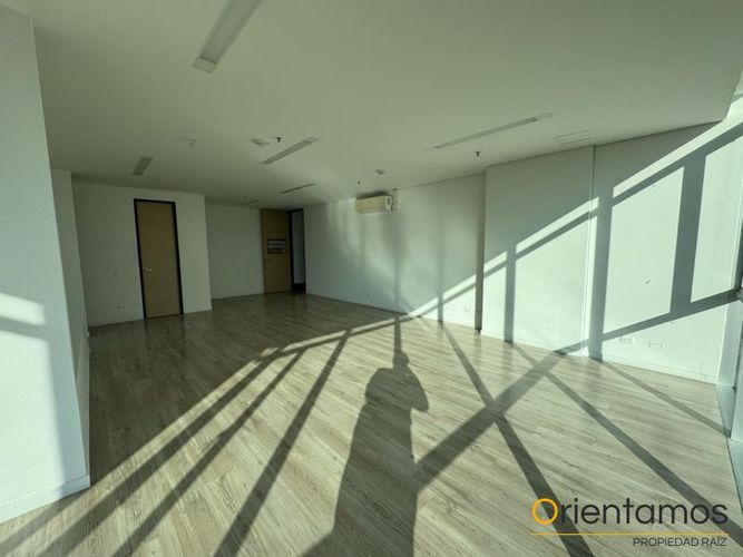 Oficina en  Arriendo en El Poblado, Medellín - Miniatura 3