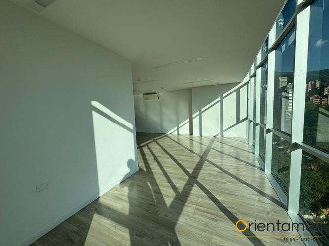 Oficina en  Arriendo en El Poblado, Medellín - Miniatura 5