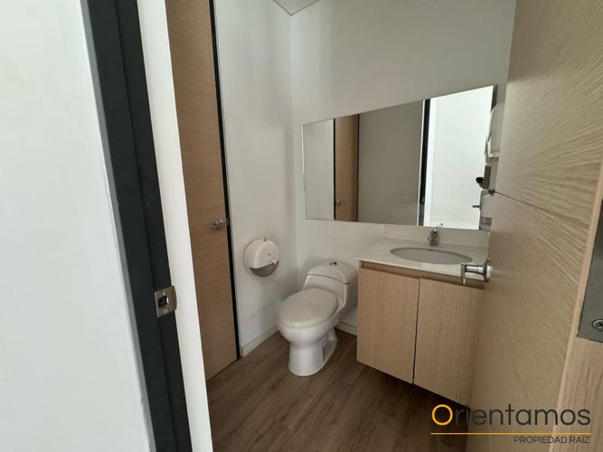 Oficina en  Arriendo en El Poblado, Medellín - Miniatura 6