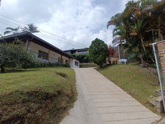 Casa en  Arriendo en La mina, Envigado - Miniatura 3
