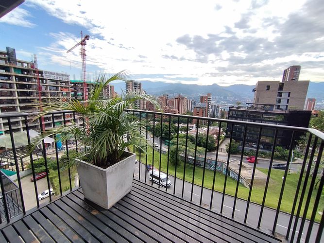 Oficina en  Arriendo en El Poblado, Medellín - Imagen 1