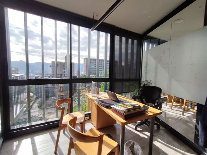 Oficina en  Arriendo en El Poblado, Medellín - Miniatura 13