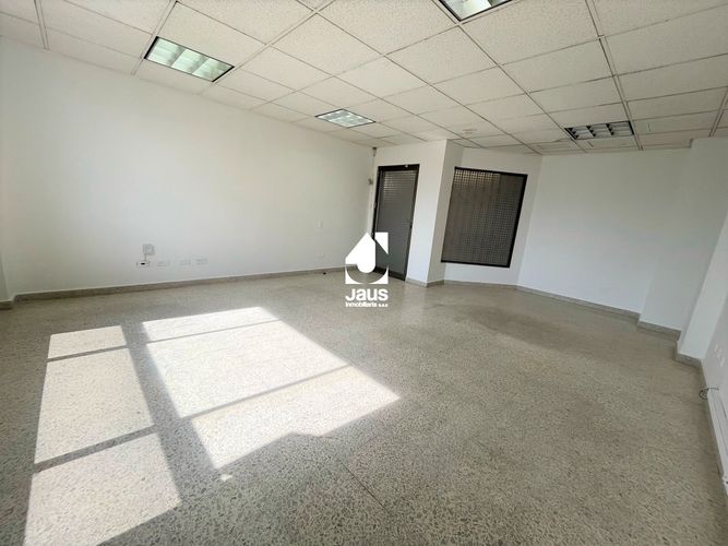 Oficina en arriendo en Cabecera del llano, Bucaramanga - Miniatura 5