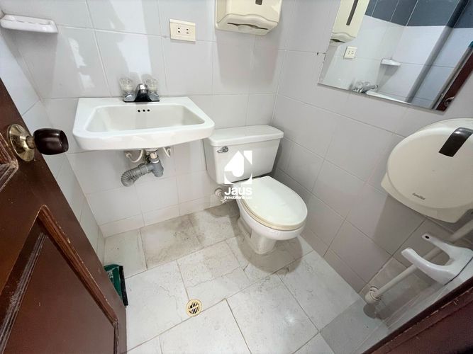 Oficina en arriendo en Cabecera del llano, Bucaramanga - Miniatura 9