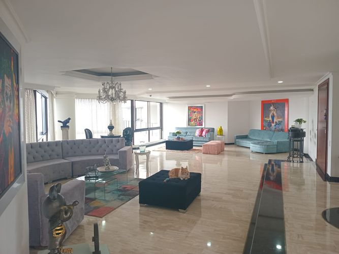 Apartamento en  Arriendo en El Poblado, Medellín - Imagen 1