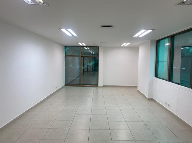 Oficina en  Arriendo en El Poblado, Medellín - Miniatura 4