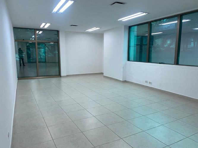 Oficina en  Arriendo en El Poblado, Medellín - Miniatura 7