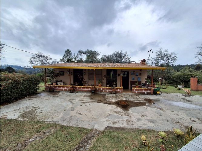 Finca en  Venta en Santa Elena, Medellín - Imagen 1