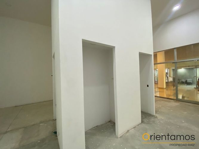 Local en  Arriendo en El Poblado, Medellín - Miniatura 4