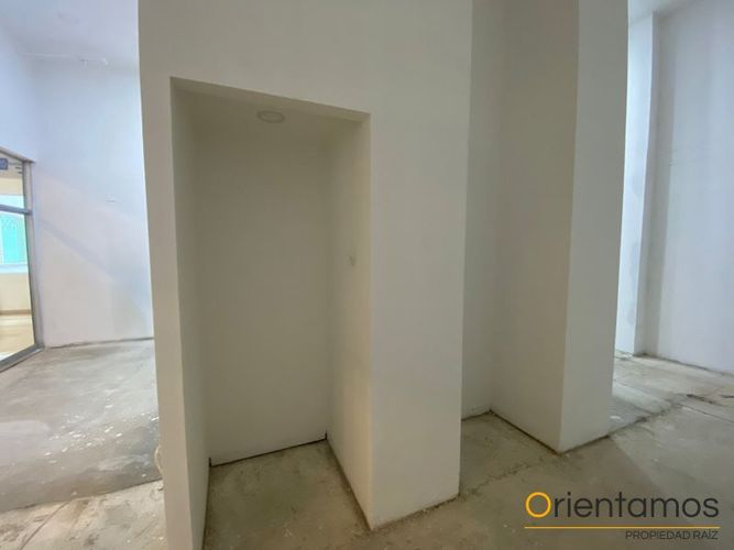 Local en  Arriendo en El Poblado, Medellín - Miniatura 8