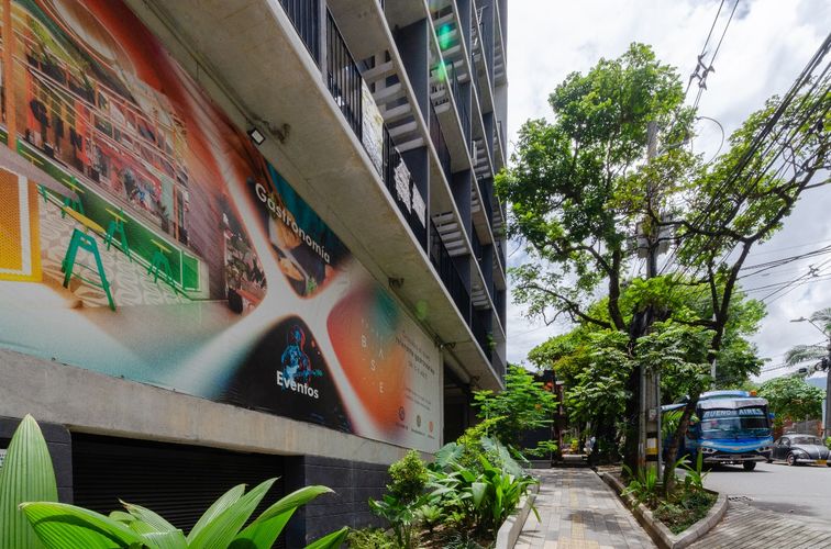 Local en  Arriendo en Boston, Medellín - Imagen 1