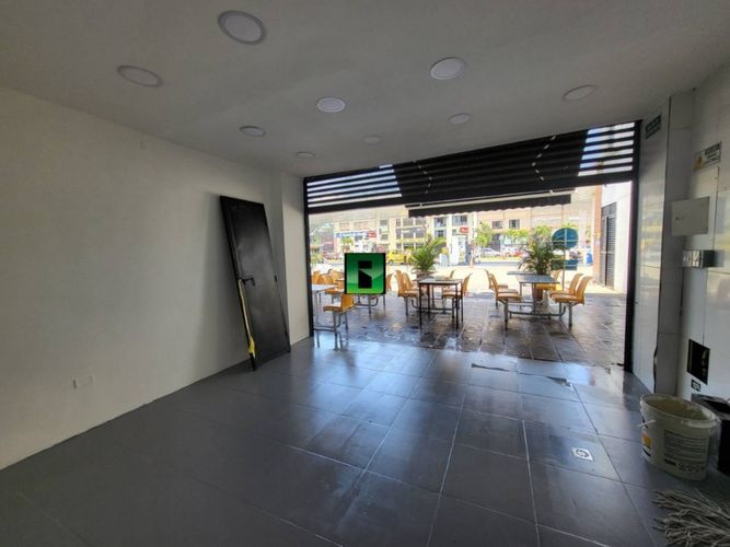 Local en  Arriendo en La aguacatala, Medellín - Miniatura 2