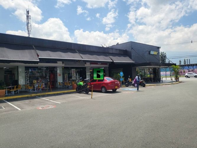 Local en  Arriendo en La aguacatala, Medellín - Miniatura 7