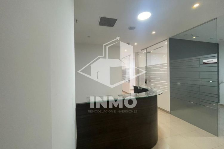 Oficina en  Arriendo en Santa Barbara, Bogotá - Miniatura 2