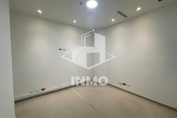 Oficina en  Arriendo en Santa Barbara, Bogotá - Miniatura 12
